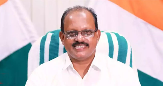 വി​ഴി​ഞ്ഞ​ത്ത് ആ​ദ്യ​ക​പ്പ​ൽ എ​ത്തു​ന്ന​ത്  ഒ​ക്ടോ​ബ​ർ 15 ലേ​ക്ക് മാ​റ്റി