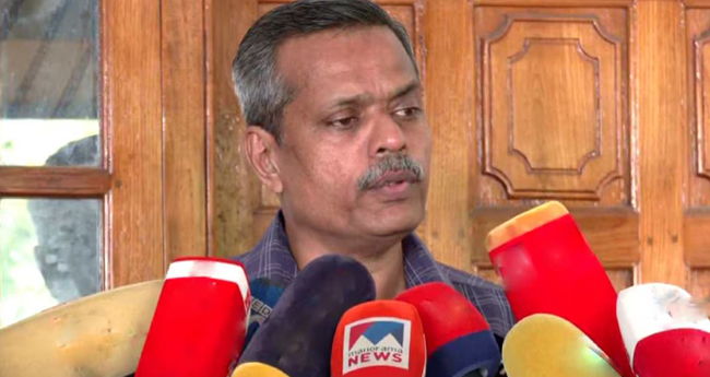 മെ​ഡി​ക്ക​ൽ കോ​ള​ജ്  ചി​കി​ത്സാ പ്ര​തി​സ​ന്ധി: പ​രാ​തി​യി​ൽ ഉ​റ​ച്ച് ഡോ​. ഹാ​രി​സ്