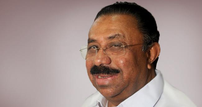 ശ​ശി ത​രൂ​ർ വ​ർ​ക്കിം​ഗ് ക​മ്മി​റ്റി​യി​ൽ നി​ന്ന് ഒ​ഴി​യാ​ൻ മാ​ന്യ​ത കാ​ട്ട​ണ​മെ​ന്ന് എം.​എം. ഹ​സ​ൻ