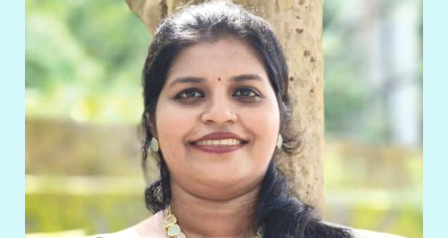 കു​ഞ്ഞി​നു ഭ​ക്ഷ​ണം കൊ​ടു​ക്കു​ന്ന​തി​നി​ടെ പാ​മ്പു​ക​ടി​യേ​റ്റ യു​വ​തി മ​രി​ച്ചു