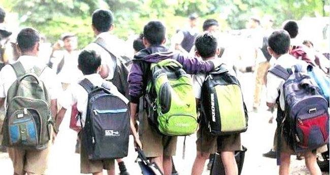 അ​വ​ധി​ക്കാ​ല​മാ​യി; കു​ട്ടി​ക​ളു​ടെ ‘ഇ’​കാ​ര്യ​ങ്ങ​ളി​ല്‍ ശ്ര​ദ്ധ​വേ​ണം