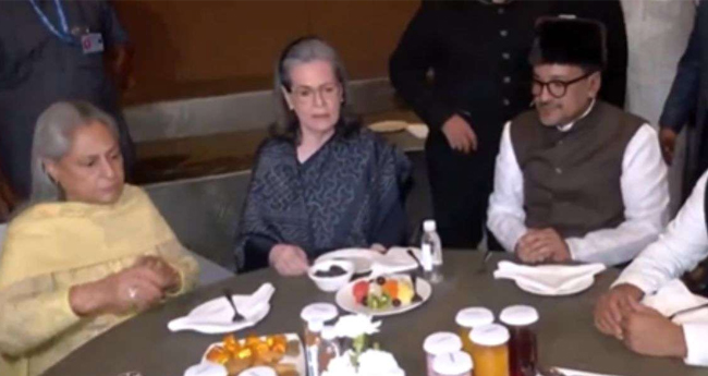 മുസ്‌ലിം ലീഗ് ഇഫ്താറിന് സോണിയയും ഖാർഗെയും