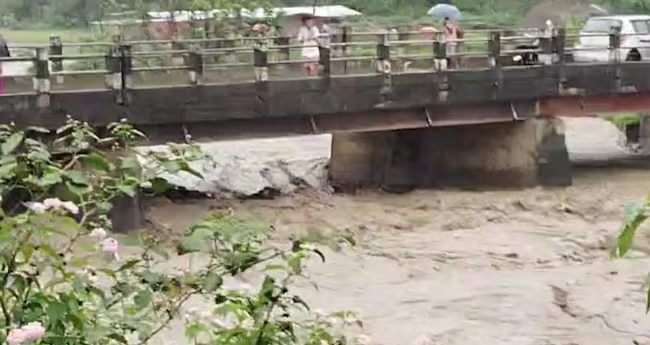 ഇംഫാൽ താഴ്‌വര പ്രളയഭീതിയിൽ
