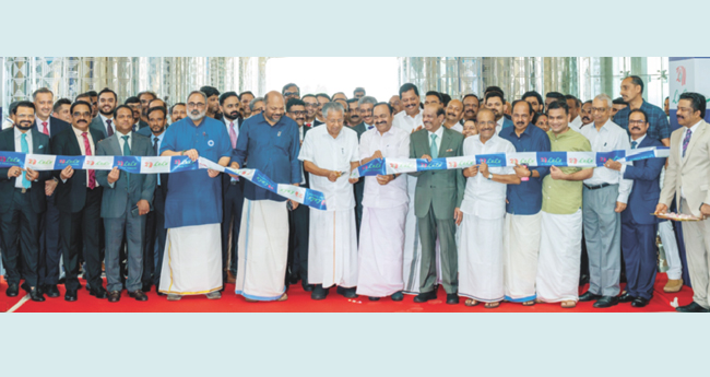 ഐ​ടി വി​ക​സ​ന​ത്തി​ൽ ലു​ലു​വി​ന്‍റെ നി​ക്ഷേ​പം പ്ര​ശം​സ​നീ​യം: മു​ഖ്യ​മ​ന്ത്രി