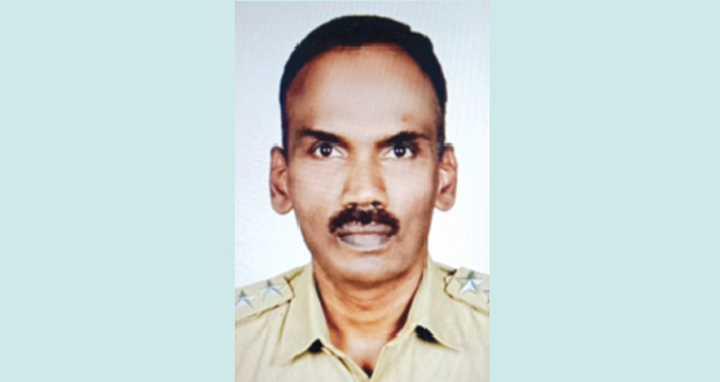പോ​ലീ​സ് ഉ​ദ്യോ​ഗ​സ്ഥ​ൻ  തൂങ്ങിമരിച്ച നിലയിൽ