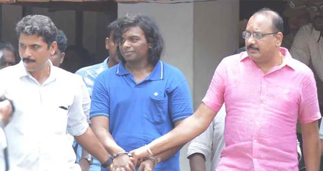 ന​ന്ത​ൻ​കോ​ട് കൂ​ട്ട​ക്കൊ​ല​ക്കേ​സ്; വി​ധി പ​റ​യു​ന്ന​ത് വ്യാ​ഴാ​ഴ്ച​ത്തേ​ക്ക് മാ​റ്റി