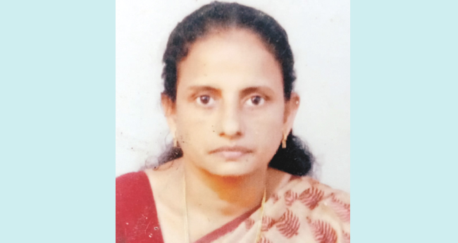 കൃ​ഷി​യി​ട​ത്തി​ൽ പൊ​ട്ടി​വീ​ണ  വൈ​ദ്യു​ത​ക​മ്പി​യി​ൽ​നി​ന്നു  ഷോ​ക്കേ​റ്റ് വീ​ട്ട​മ്മ മ​രി​ച്ചു