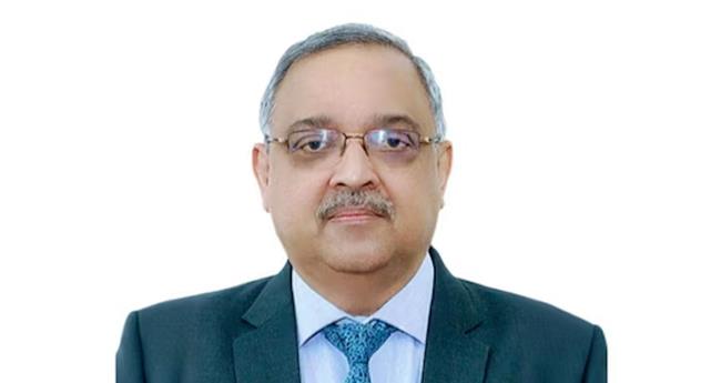 മ​ല​യാ​ളി​യാ​യ ജ​സ്റ്റീ​സ് ​വി​നോ​ദ് ച​ന്ദ്ര​ൻ സു​പ്രീം കോ​ട​തി ജ​ഡ്ജി; രാ​ഷ്ട്ര​പ​തി ഉ​ത്ത​ര​വി​ൽ ഒ​പ്പു​വ​ച്ചു
