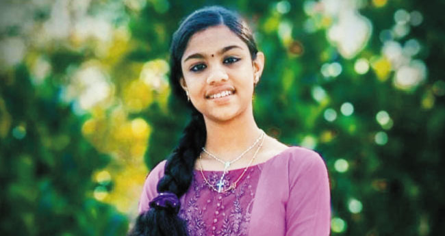 വാ​ഴ​നാ​രി​ൽ അ​ത്ഭു​തം  വി​രി​യി​ച്ച് ജു​വാ​ന
