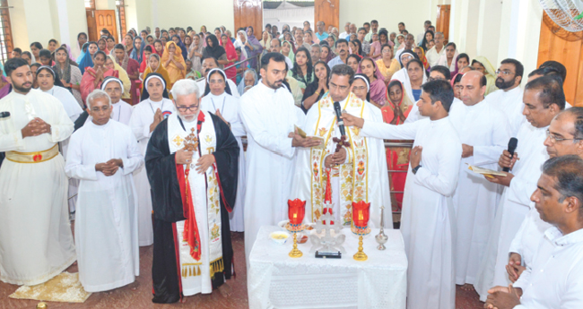 ക​ദ​ളി​ക്കാ​ട്ടി​ല​ച്ച​ന്‍ അനേകർക്കുവേണ്ടി  മാധ്യസ്ഥ്യം വഹിക്കുന്നു: മാര്‍ വാണിയപ്പുരയ്ക്കല്‍