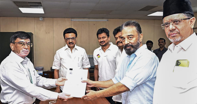 കമൽ ഹാസൻ പത്രിക സമർപ്പിച്ചു