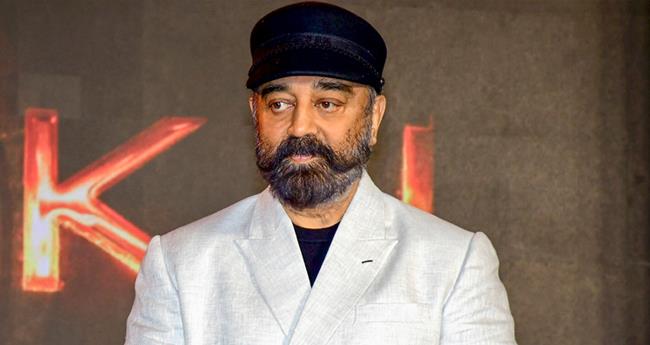 ഇ​നിമു​ത​ൽ എ​ന്നെ ആ​രും ഉ​ല​ക​നാ​യ​ക​ൻ എ​ന്ന് വി​ളി​ക്ക​രു​ത്: പ​ത്ര​ക്കു​റി​പ്പ് ഇ​റ​ക്കി ക​മ​ൽ​ഹാ​സ​ൻ