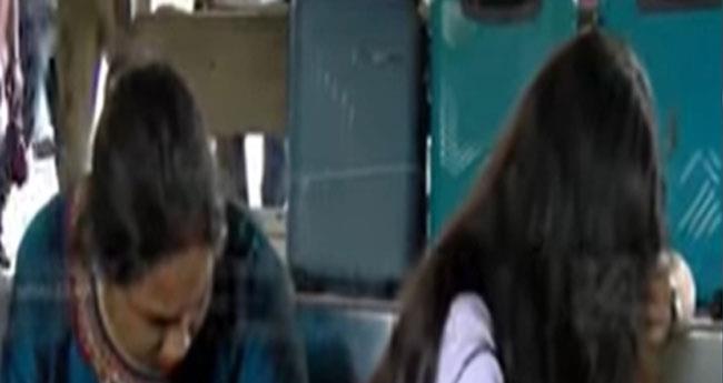 എ​റ​ണാ​കു​ളം നോ​ർ​ത്ത് റെ​യി​ൽ​വേ സ്റ്റേ​ഷ​നി​ൽ ക​ഞ്ചാ​വ് വേ​ട്ട; യു​വ​തി​ക​ൾ പി​ടി​യി​ൽ