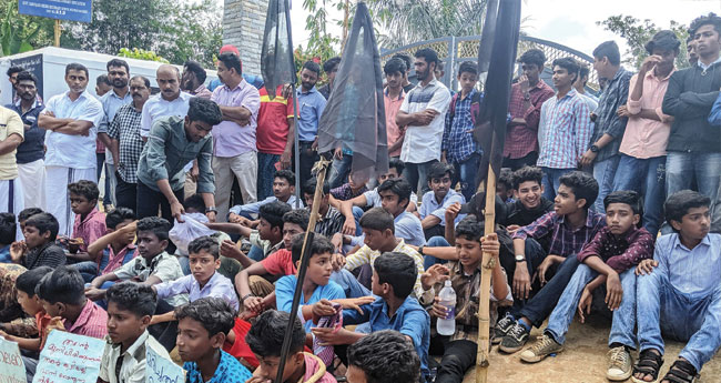 ഷ​​​ഹ​​​ല ഷെ​​​റി​​​ന്‍റെ വിയോഗം : പ്രതിഷേധം ശക്തം