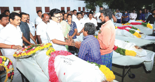 കരൂർ ദുരന്തം: നിഗമനങ്ങള്‍ നിരവധി
