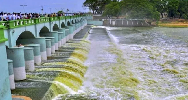 കാവേരി: കർണാടകയിൽ പ്രതിഷേധം കനക്കുന്നു
