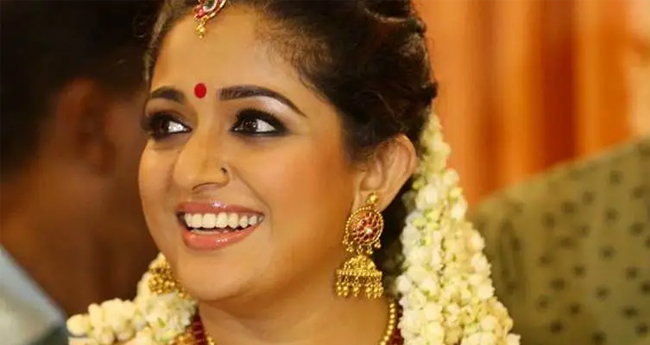 കാ​വ്യ മാ​ധ​വ​ന് എ​തി​രേ​യു​ള്ള ന​ട​പ​ടി ജി​ല്ലാ കോ​ട​തി റ​ദ്ദാ​ക്കി