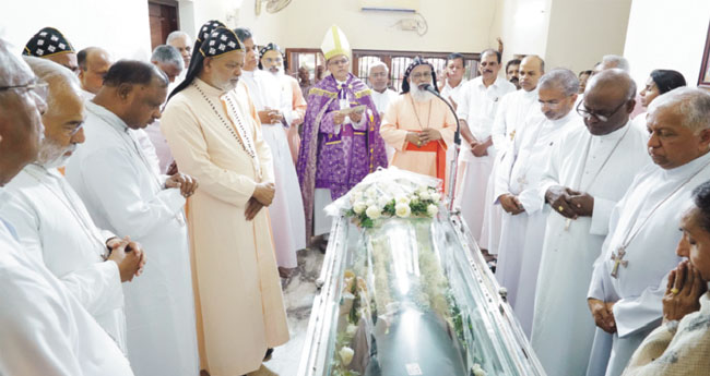 ഡോ.  ക്രി​സ്റ്റി ഫെ​ര്‍​ണാ​ണ്ട​സി​ന്‍റേ​ത് ആ​ദ​ര​ണീ​യ വ്യ​ക്തി​ത്വം: കെ​സി​ബി​സി