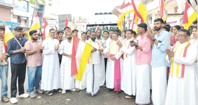 കെ​സി​വൈ​എം കേ​ര​ള ന​വീ​ക​ര​ണ യാ​ത്ര​യ്ക്ക് ആ​വേ​ശ​ക​ര​മാ​യ തു​ട​ക്കം