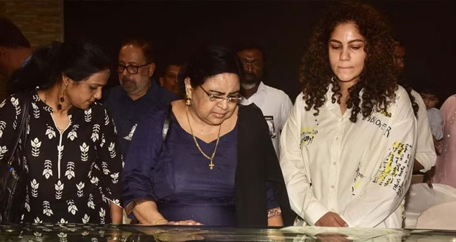 വി​മ​ര്‍​ശ​ന​ങ്ങ​ള്‍​ക്കു മ​റു​പ​ടി​യു​മാ​യി   കെ.​ജി. ജോ​ര്‍​ജിന്‍റെ മകൾ