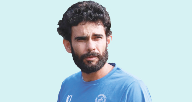 ഇ​​ന്ത്യ​​ന്‍ ഫു​​ട്‌​​ബോ​​ള്‍ ടീ​​മി​​ന്‍റെ മു​​ഖ്യ​​പ​​രി​​ശീ​​ല​​ക​​നാ​​യി ഖാ​​ലി​​ദ് ജ​​മീ​​ല്‍ നി​​യ​​മി​​ത​​നാ​​യി