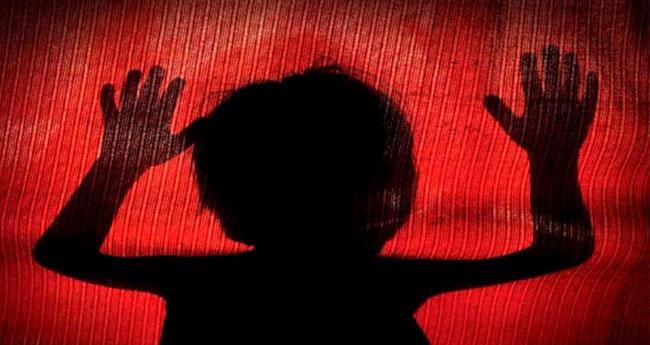 നാ​ലു​വ​യ​സു​കാ​രി​യു​ടെ സ്വ​കാ​ര്യ​ഭാ​ഗ​ങ്ങ​ളി​ൽ പ​രി​ക്ക്; അ​ധ്യാ​പി​ക​യ്ക്കെ​തി​രേ കേ​സ്