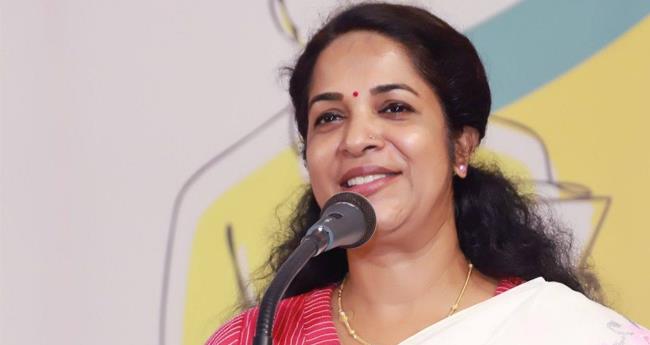 സ്ത്രീവിരുദ്ധതയുടെ ജീർണിച്ച  രാഷ്ട്രീയത്തെ പരാജയപ്പെടുത്തുക തന്നെ ചെയ്യും: കെ.ജെ.ഷൈൻ ടീച്ചർ