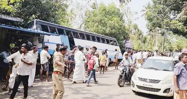 കൊ​ല്ല​ത്ത് കെ​എ​സ്‌​ആ​ർ​ടി​സി ബ​സി​ടി​ച്ച്‌ സൈ​ക്കി​ള്‍ യാ​ത്രി​ക​ൻ മ​രി​ച്ചു