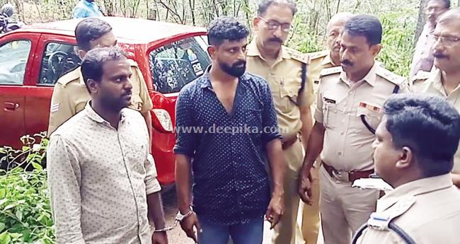 ചാ​പ്പ​കു​ത്ത​ൽ നാ​ട​കം: സൈ​നി​ക​നെ​തി​രേ ക​ടു​ത്ത ന​ട​പ​ടി ഉ​ണ്ടാ​കും
