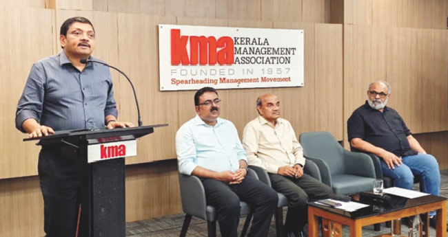 കായിക വളർച്ചയ്ക്ക് കൃത്യമായ പദ്ധതികൾ വേണം: നവാസ് മീരാന്‍