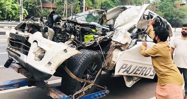മാ​ഹി ബൈ​പാ​സി​ൽ ലോ​റി​ക്ക് പി​ന്നി​ൽ കാ​റി​ടി​ച്ച് ഒ​രാ​ൾ മ​രി​ച്ചു