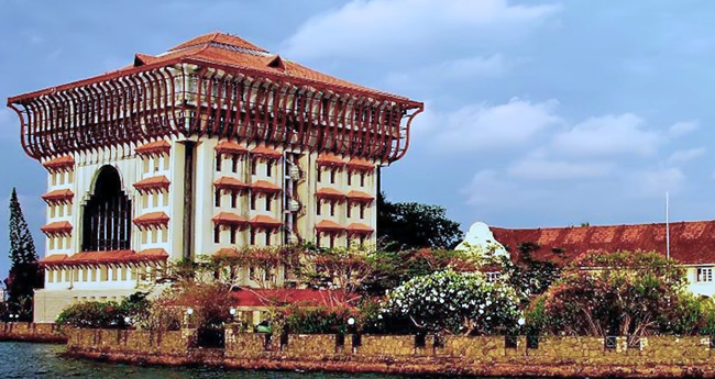 കൊ​ച്ചി​ന്‍ തു​റ​മു​ഖ അ​ഥോ​റി​റ്റി​യി​ലെ നി​യ​മ​ന​വും  സ്ഥാ​ന​ക്ക​യ​റ്റ​വും അ​ന്വേ​ഷി​ക്ക​ണ​മെ​ന്ന് മ​ന്ത്രാ​ല​യം