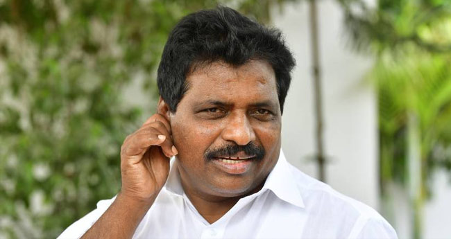 കാ​സ​ർ​ഗോ​ഡ് കേ​ന്ദ്ര​സ​ർ​വ​ക​ലാ​ശാ​ല​യു​ടെ പേ​രു മാ​റ്റ​ണ​മെ​ന്ന് കൊ​ടി​ക്കു​ന്നി​ൽ