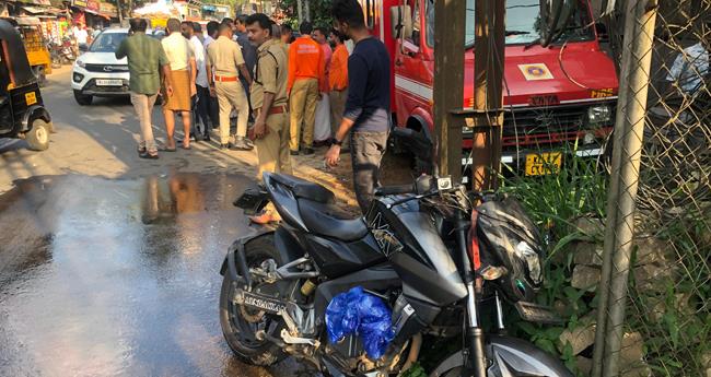 കാ​ഞ്ഞി​ര​പ്പ​ള്ളി​യി​ൽ വാ​ഹ​നാ​പ​ക​ടം: യു​വാ​വ് മ​രി​ച്ചു; ഒ​രാ​ൾ​ക്ക് പ​രി​ക്ക്