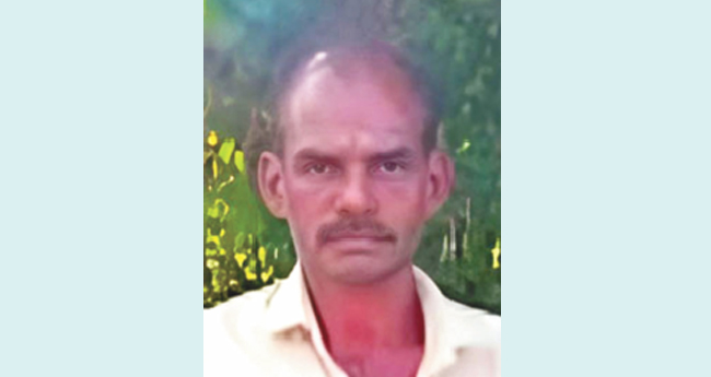 ത​ണ്ട​പ്പേ​ര് മാ​റ്റി​ക്കി​ട്ടി​യി​ല്ല;  ക​ർ​ഷ​ക​ൻ ജീ​വ​നൊ​ടു​ക്കി