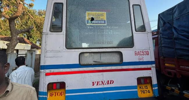 കെ​എ​സ്ആ​ർ​ടി​സി ക​ണ്ട​ക്ട​റു​മാ​യി ത​ർ​ക്കം; ബ​സി​ന്‍റെ ഗ്ലാ​സ് എ​റി​ഞ്ഞു പൊ​ട്ടി​ച്ച യാ​ത്ര​ക്കാ​ര​ൻ പി​ടി​യി​ൽ