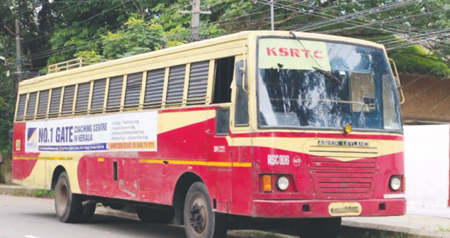 കെ​എ​സ്ആ​ർ​ടി​സി സ്റ്റാ​ൻ​ഡി​ൽനി​ന്നു  ഫാ​സ്റ്റ് പാ​സ​ഞ്ച​ർ ബ​സ് റാഞ്ചി!