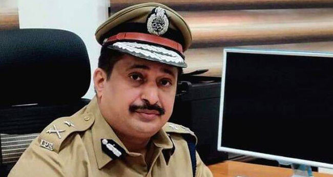 ഐജി  ല​ക്ഷ്മ​ണി​ന്  കോ​ട​തി​യു​ടെ രൂ​ക്ഷവി​മ​ര്‍​ശ​നം