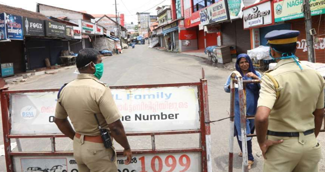 ട്രി​പ്പി​ൾ ലോ​ക്ക്ഡൗ​ണ്‍ തിടുക്കത്തിലായി; മ​ന്ത്രി​മാ​ർ​ക്കി​ട​യി​ൽ അ​ഭി​പ്രാ​യ​വ്യ​ത്യാ​സം