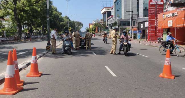 ഇ​ന്നും നാ​ളെ​യും ലോ​ക്ഡൗ​ണ്‍