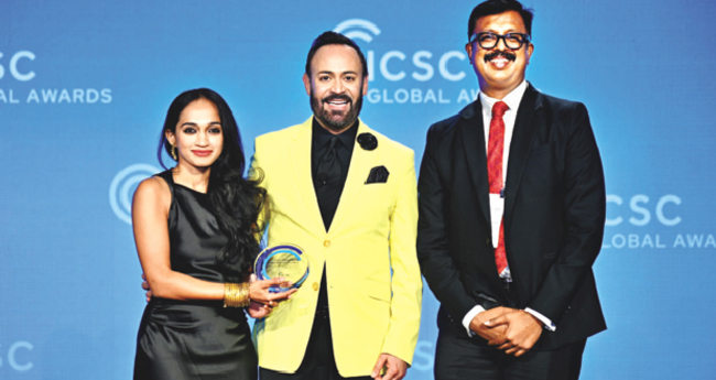 ഐ​സി​എ​സ്‌​സി ഗ്ലോ​ബ​ല്‍ മാ​ക്‌​സി അ​വാ​ര്‍​ഡ്: ലു​ലു മാ​ളു​ക​ള്‍​ക്ക് അം​ഗീ​കാ​രം