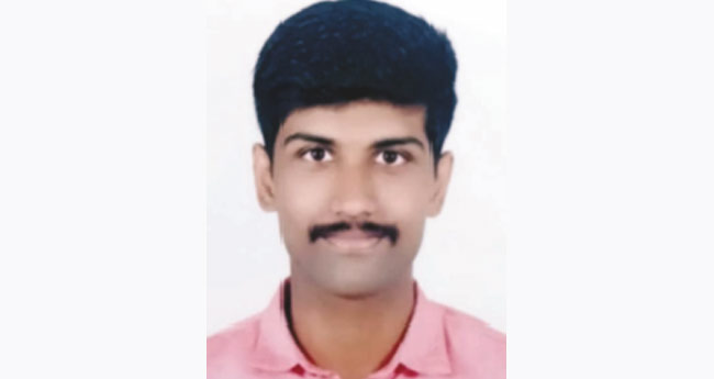 ഫു​ട്ബോ​ൾ ക​ളി​ക്കി​ടെ വി​ദ്യാ​ർ​ഥി  കു​ഴ​ഞ്ഞു​വീ​ണ് മ​രി​ച്ചു