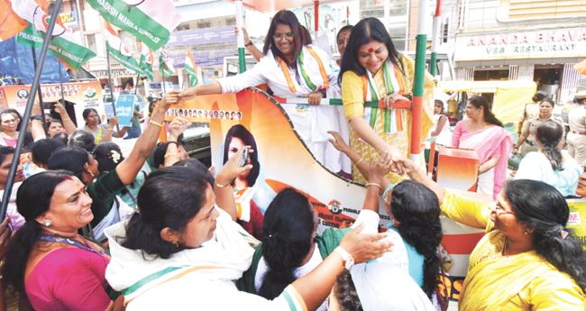 മ​​​ഹി​​​ളാ സാ​ഹ​സ് കേ​ര​ള​യാ​ത്ര സ​മാ​പി​ച്ചു
