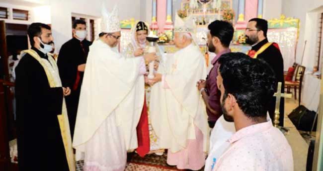 മ​ല​ങ്ക​ര സു​റി​യാ​നി ക​ത്തോ​ലി​ക്കാ സ​ഭ  പു​ന​രൈ​ക്യ ന​വ​തി ആ​ഘോ​ഷ​ങ്ങ​ൾ​ക്ക് തു​ട​ക്കം