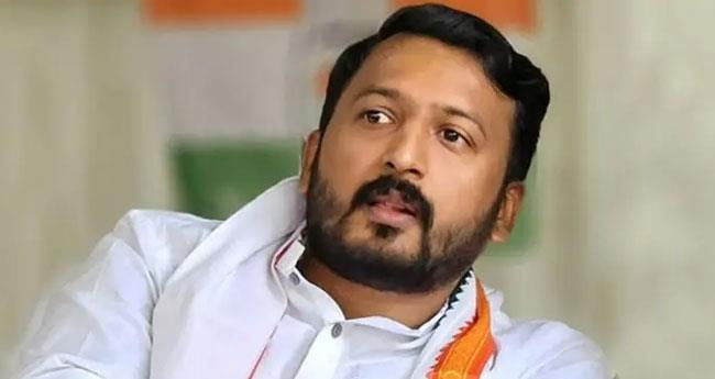 രാ​ഹു​ലി​ന്‍റെ രാ​ജി​ക്കാ​യി വ​ൻ സ​മ്മ​ർ​ദം