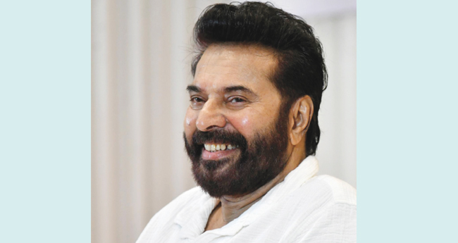 മ​​​മ്മൂ​​​ട്ടി  ചി​​​കി​​​ത്സ​​​യ്ക്കു​​​ശേ​​​ഷം ഷൂട്ടിംഗ് ലൊക്കേഷനിലേക്ക്