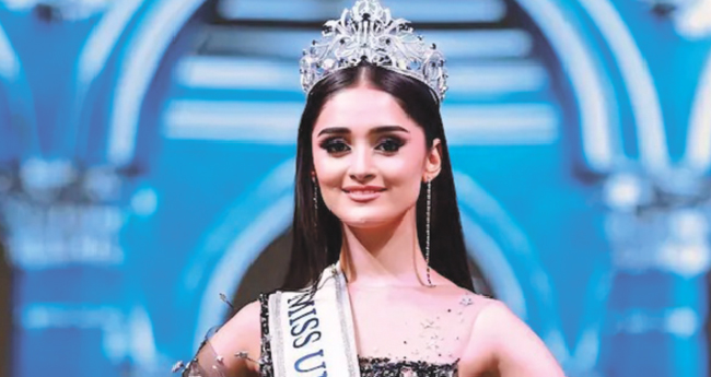 മാനിക വിശ്വകർമ മിസ് ഇന്ത്യ  യൂണിവേഴ്സ് 2025
