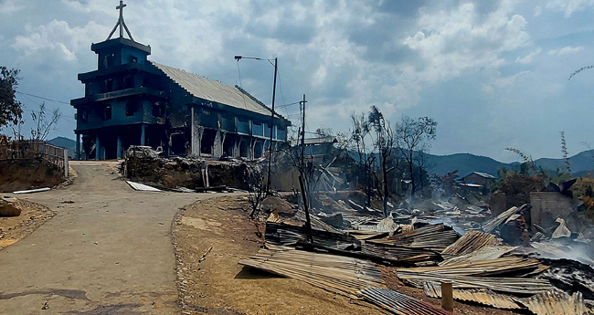 മണിപ്പുർ: നിർണായക നീക്കങ്ങളിലേക്കു കേന്ദ്രം