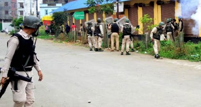 മണിപ്പുരിൽ വീണ്ടും സംഘർഷം:  മൂ​​​​​​​​​ന്നു​​​​​​​​​ പേ​​​​​​​​​ർ കൊ​​​​​​​​​ല്ല​​​​​​​​​പ്പെ​​​​​​​​​ട്ടു