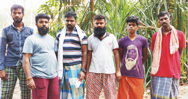 ക​​​വ​​​ള​​​പ്പാ​​​റ ദു​ര​ന്ത​ഭൂ​മി​യി​ൽ മ​ന​മി​ട​റാ​തെ ഇവർ